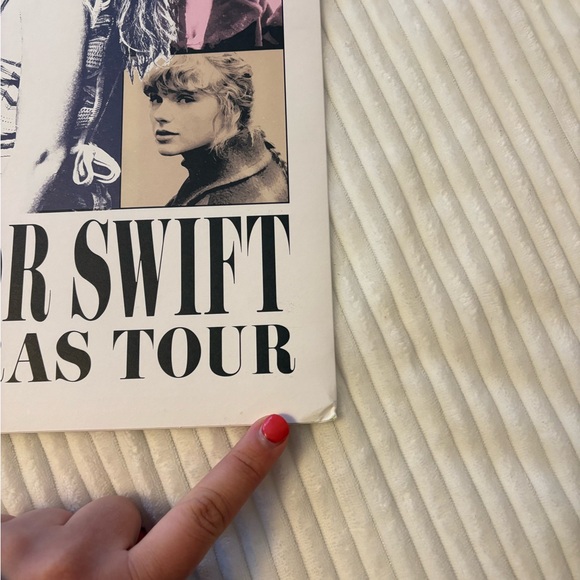 Taylor Swift The Eras Tour Merchandise Box - NEW - Picture 11 of 14